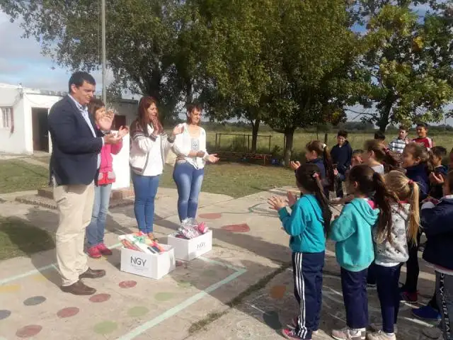 Una escuela de Nogoyá, vende alimentos para ayudar a un alumno con sus quimioterapias