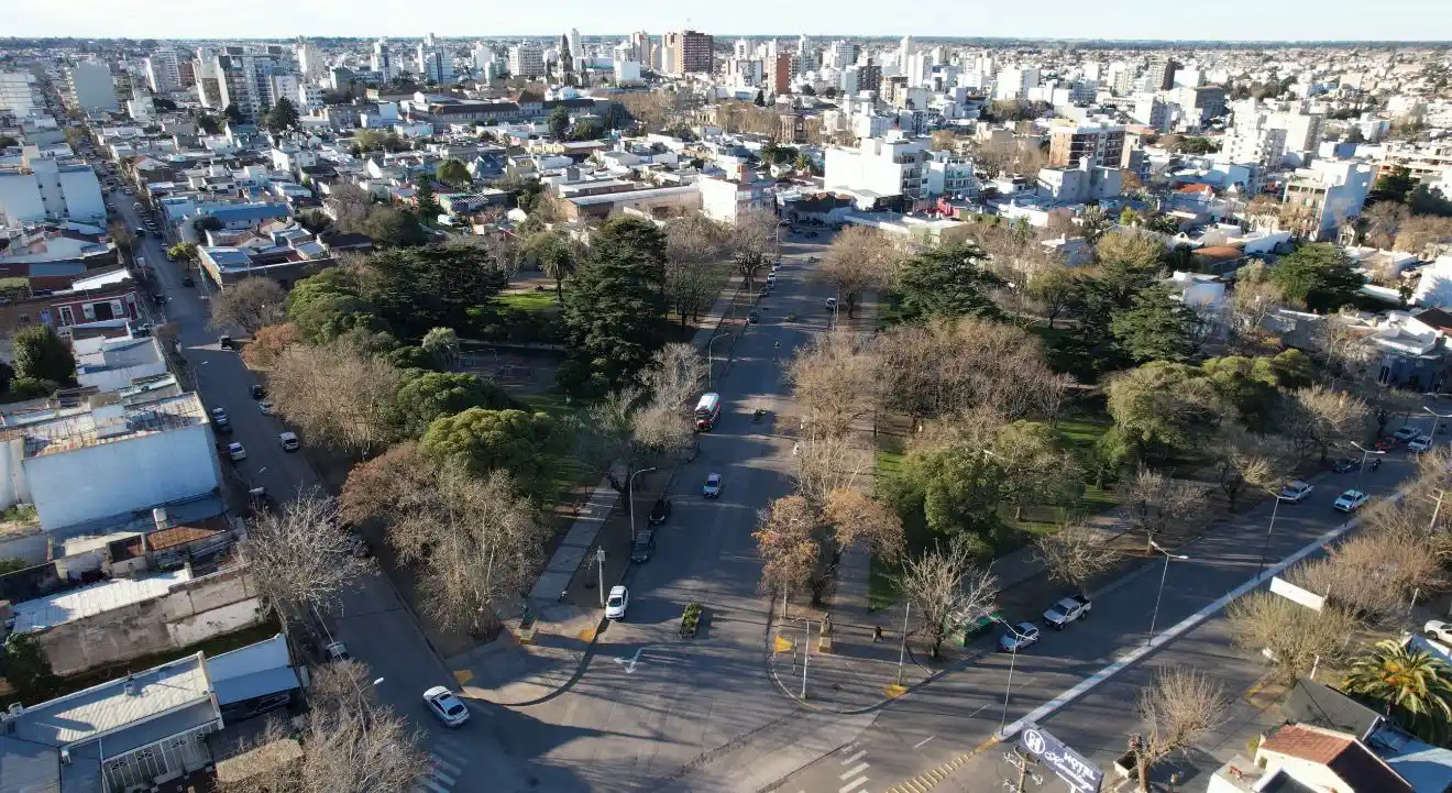 El antiguo cementerio estaba ubicado donde hoy se encuentra la Plaza Moreno.