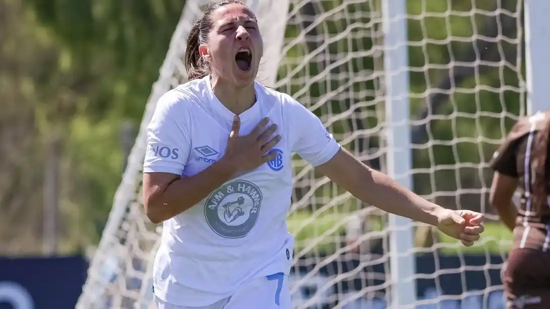 Uno de los festejos de Núñez durante la temporada.