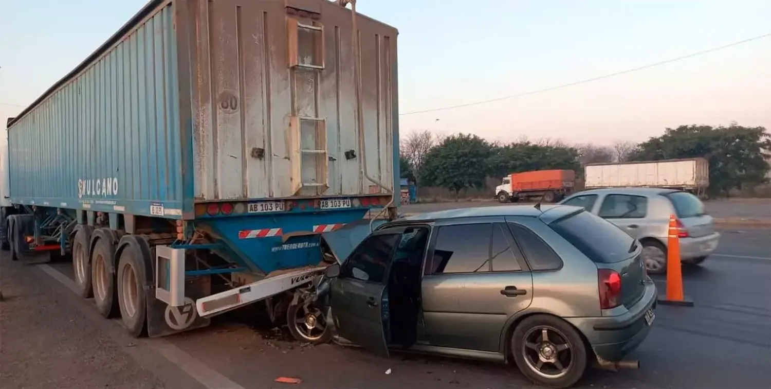 Fuerte choque en la autopista Santa Fe – Rosario 