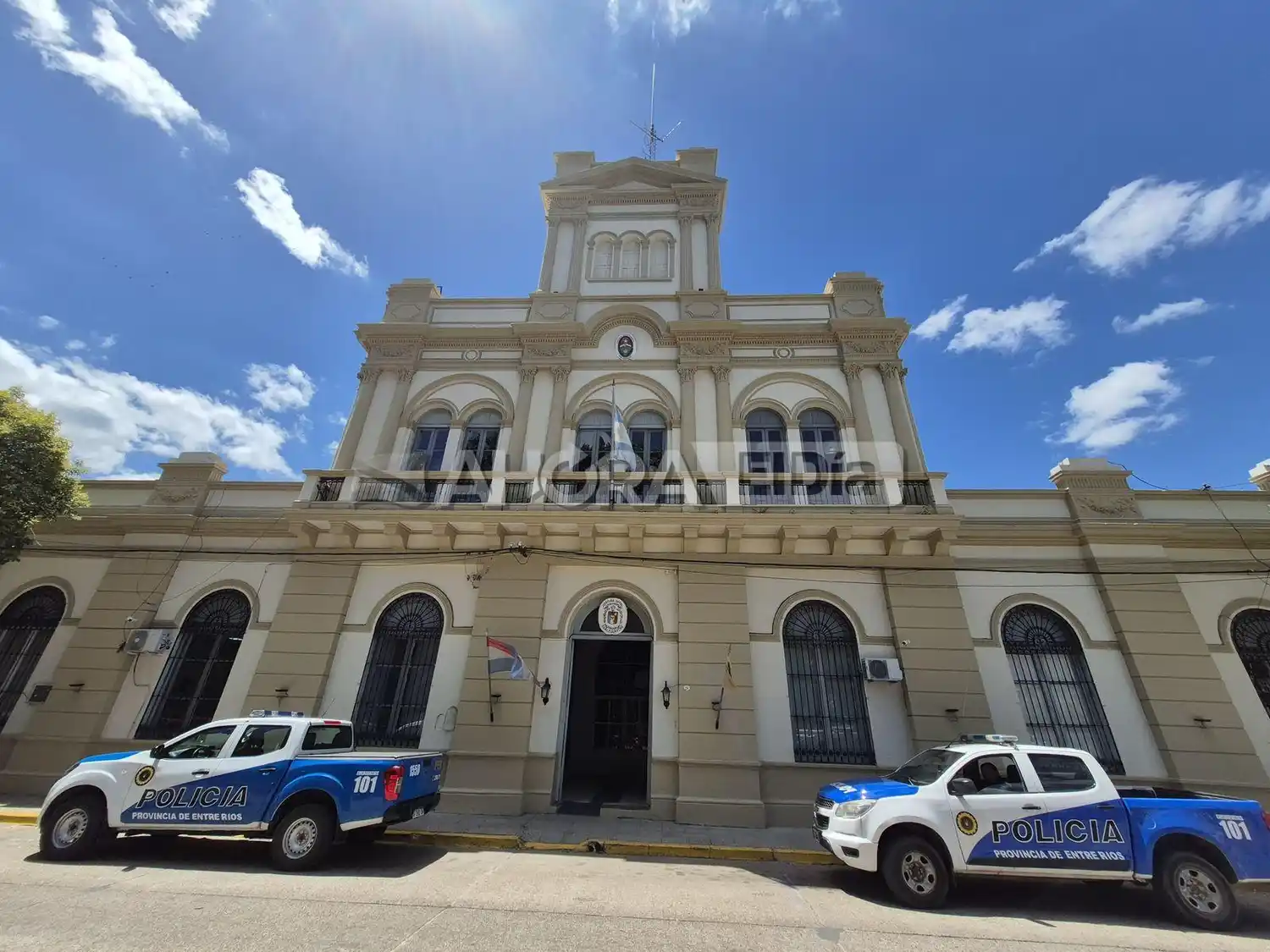 Un hombre intentó entrar en una casa y se dio a la fuga al ser sorprendido: Tenía otros objetos robados