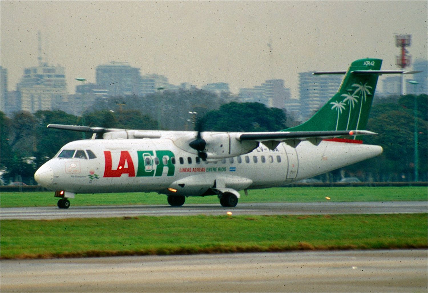 #TBT: Los vuelos de Líneas Aéreas de Entre Ríos (LAER) en 1999