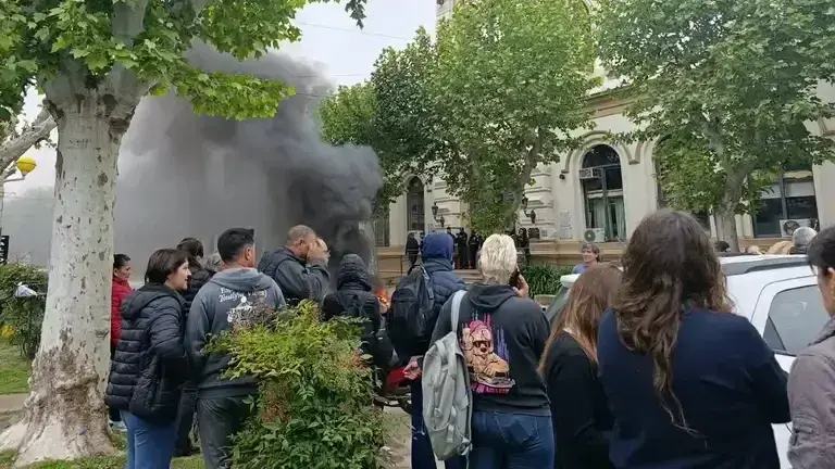 En un municipio bonaerense descontaron $48 millones por días de paro: crece la tensión entre trabajadores y la policía