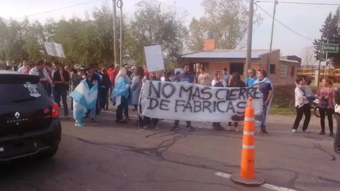 Mayo, un mes crítico para el empleo, la industria y el comercio en el interior