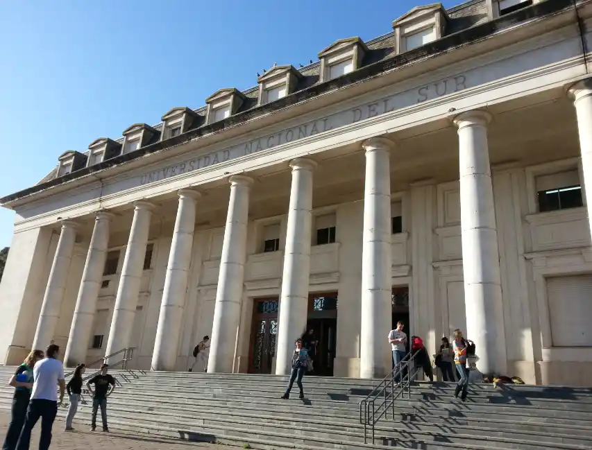 Títulos de carreras a distancia en la Universidad del Sur: Aprueban reconocimiento y validez nacional