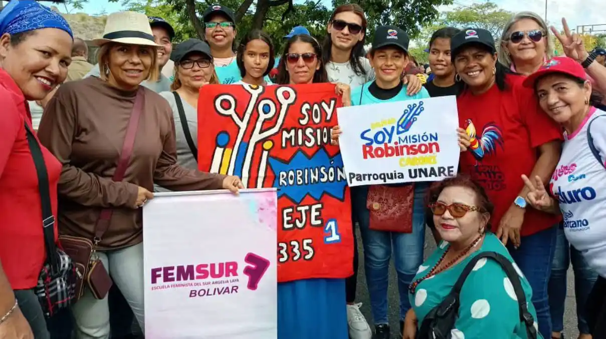 Oficialismo también se movilizó en el interior de Venezuela en apoyo a la toma de investidura de Maduro