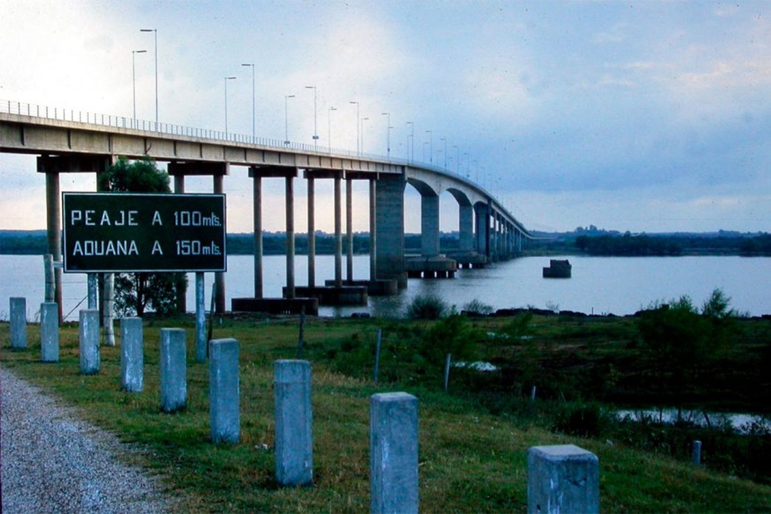 Baños separados para argentinos y uruguayos: Reajustan protocolo en el Puente Artigas
