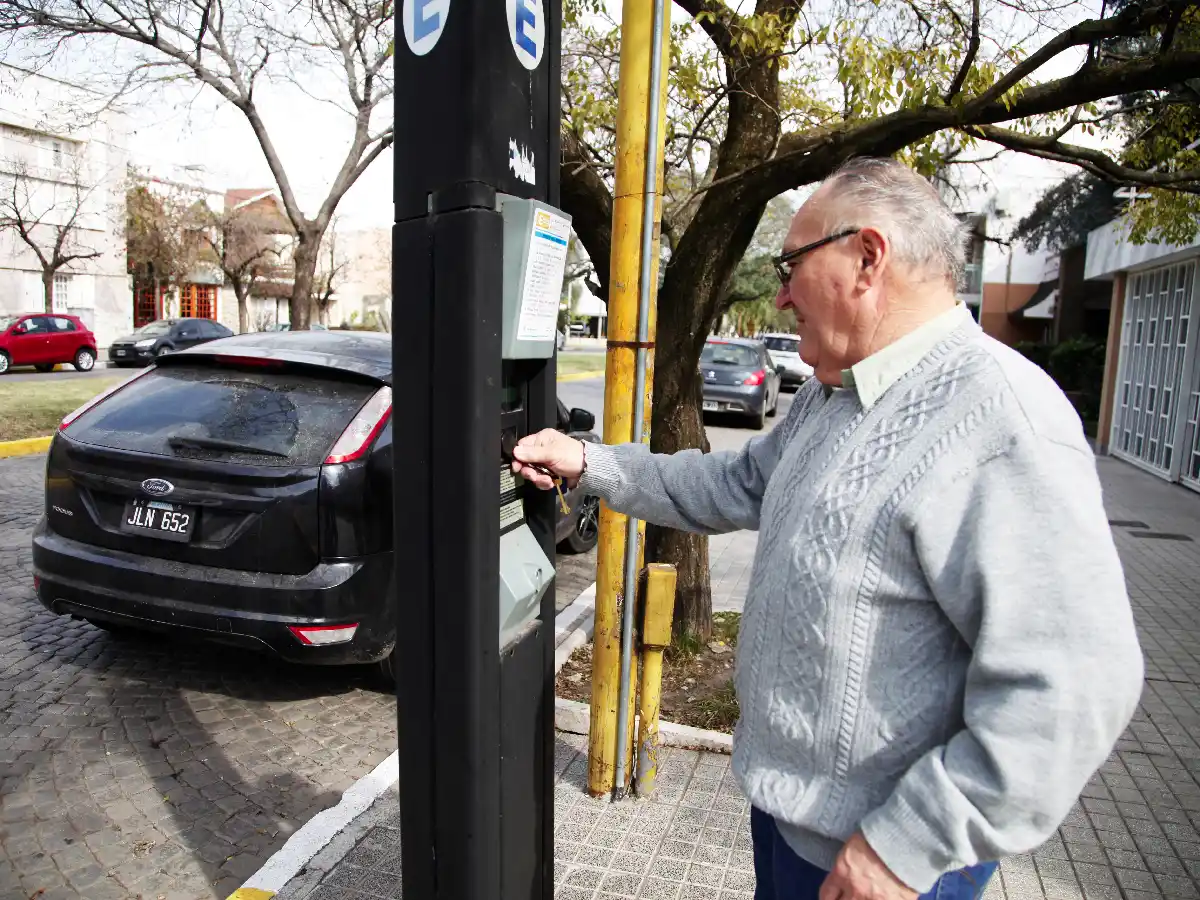 Aumenta el estacionamiento medido: desde el lunes la hora costará $12