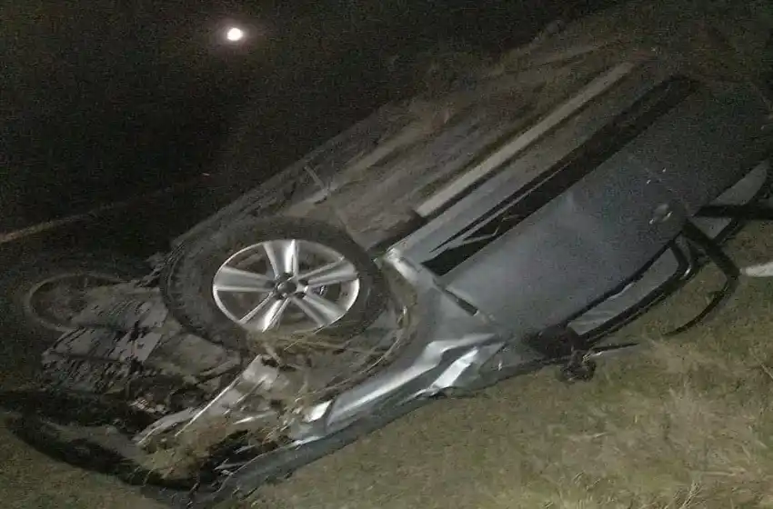 Murieron dos marplatenses tras un vuelco en la Ruta 2