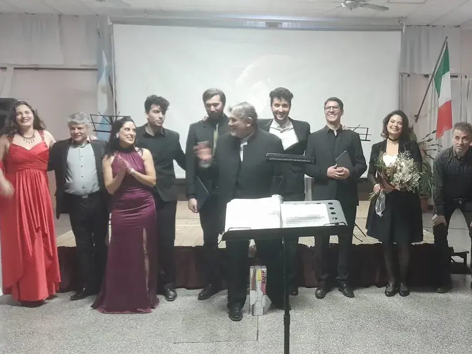 Alas de las Artespresentó escenas de la ópera Don Giovanni en la Sociedad Italiana