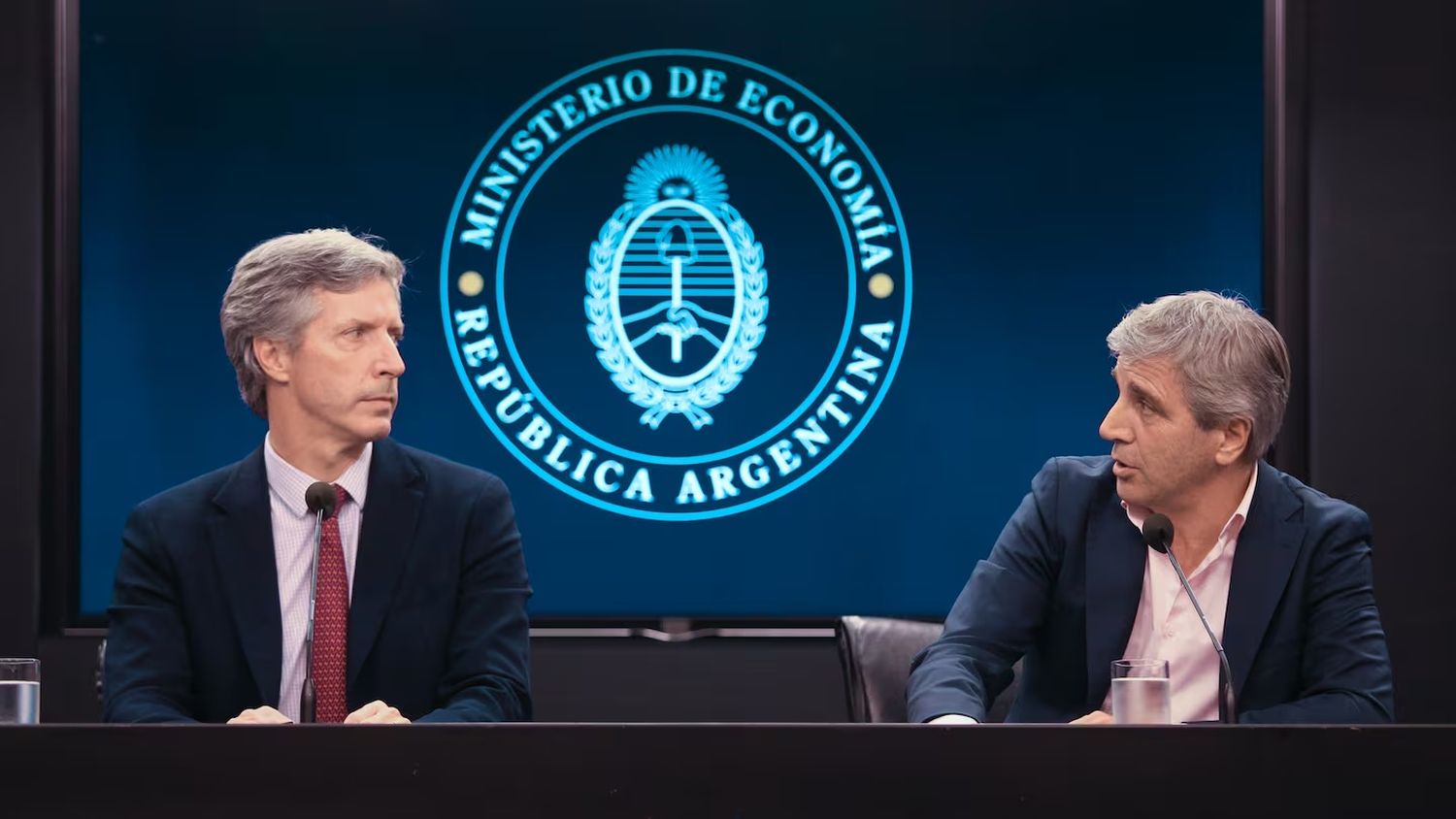 El Gobierno usó US$790 millones de las reservas en cuatro meses para contener el precio del dólar financiero