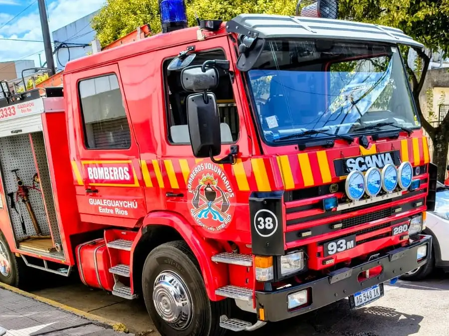 Despiste de un camión con celulosa movilizó a los Bomberos en la Ruta 20
