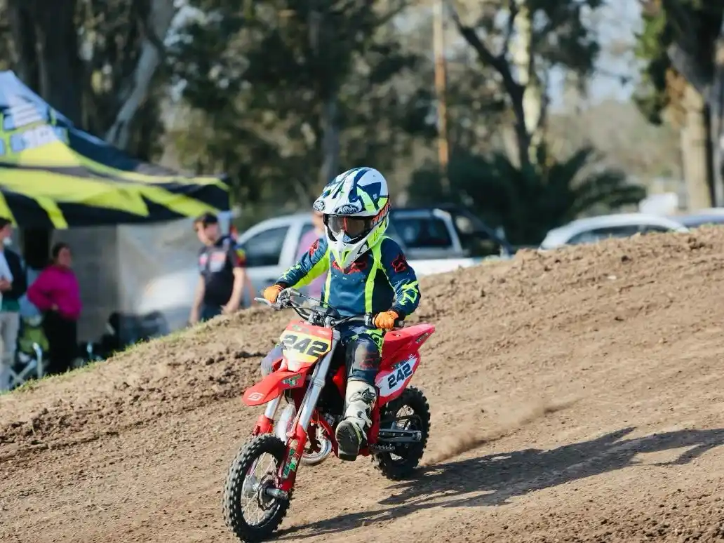 Valentino Bogue se quedó con el primer puesto en el MX Buenos Aires