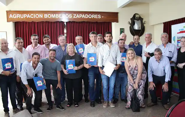 Pullaro entregó nuevos aportes para el programa Vínculos