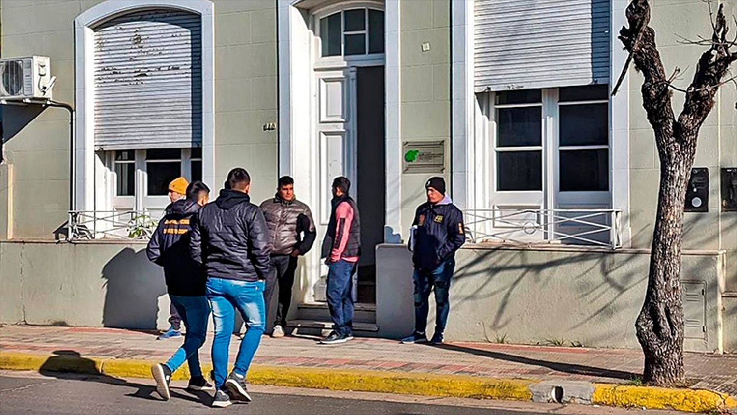 Por un supuesto aborto a una menor, allanaron la sede del COPNAF y el hospital