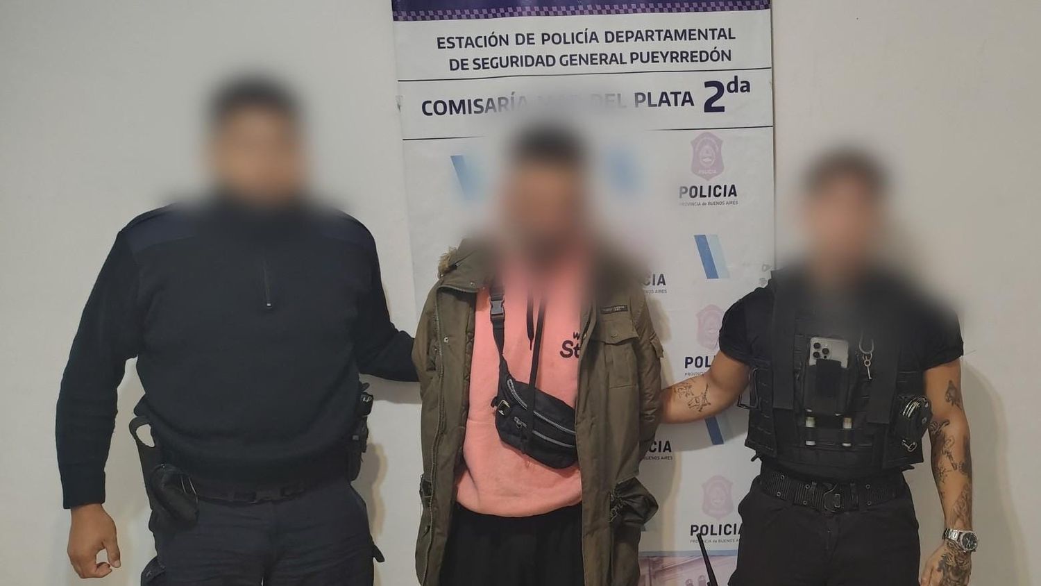 El delincuente logró forzar la cerradura e ingresar al interior del rodado, un Peugeot Partner.