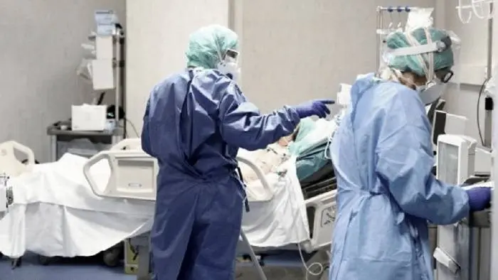 Ocupación de camas de terapia intensiva con pacientes con covid se cuadriplicó