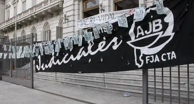 Paro y movilización de judiciales bonaerenses contra el intento de eliminar la feria