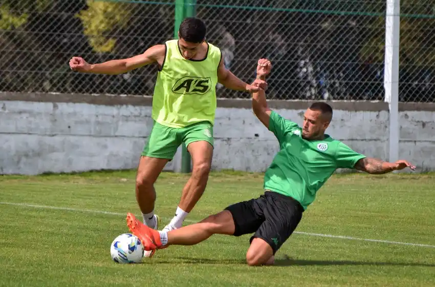 Kimberley sumó minutos de fútbol y cuatro refuerzos