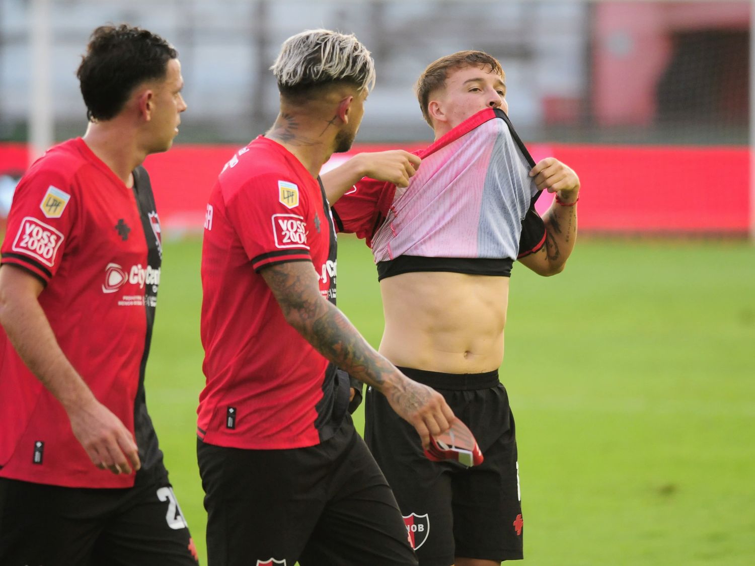 En un partido con polémica, el Newell's de Fabbiani fue más de los mismo y cayó ante Barracas Central