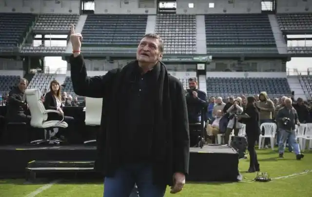 Julio Falcioni fue presentado en Banfield