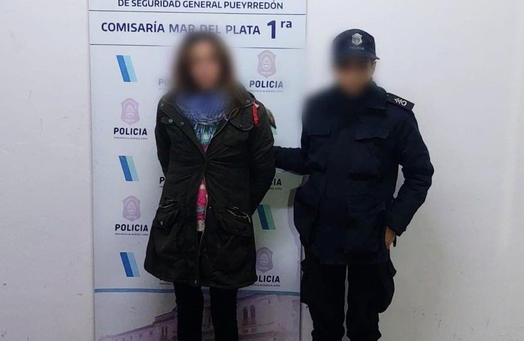 Además de robar la rueda de auxilio, intentó llevarse la batería del auto.