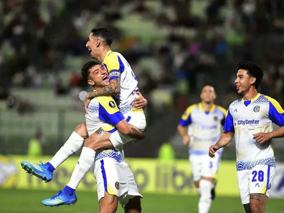 El Canalla busca sellar su clasificación a octavos en Rosario . Foto: Rosario Central