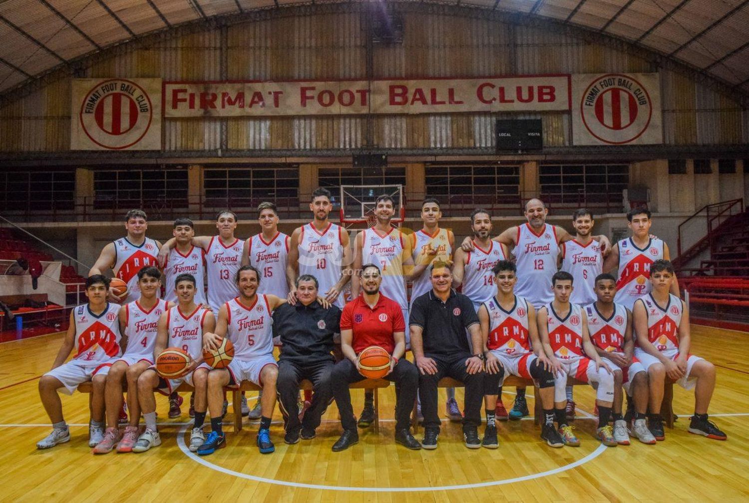 Victoria de Firmat FBC y derrota de Argentino en sus debuts