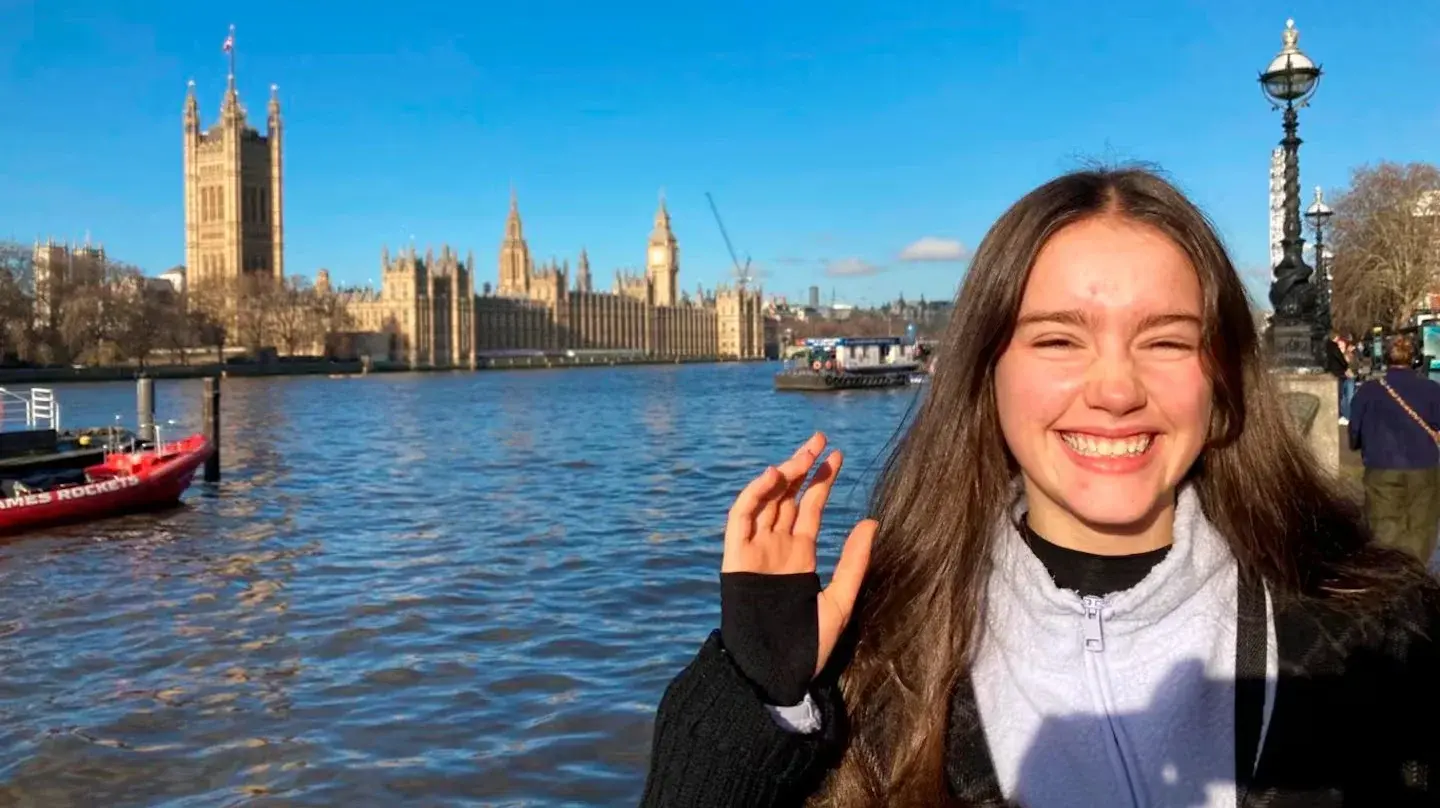 Nació en Inglaterra, se crió en Carmen de Patagones y alienta a la Selección desde Londres: "Argentina es mi país"