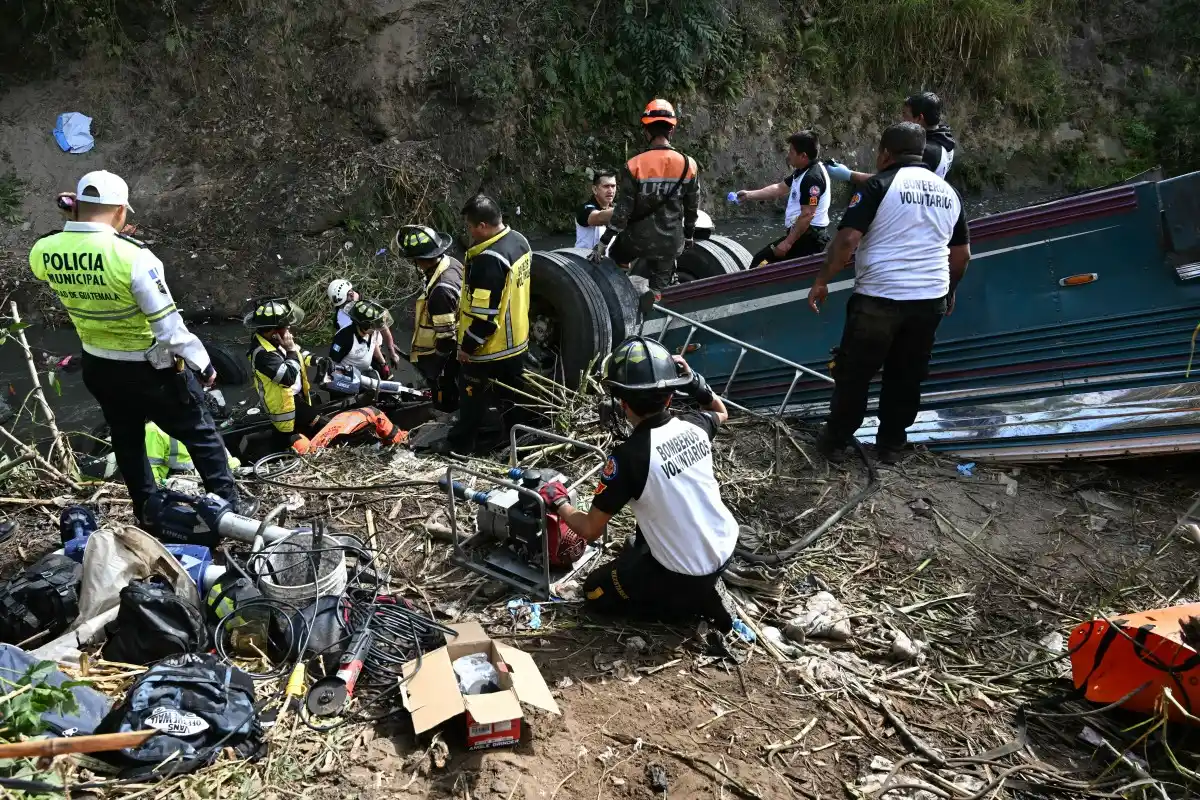 TRAGEDIA EN GUATEMALA: al menos 51 muertos en accidente de autobús (+Video +fotos)