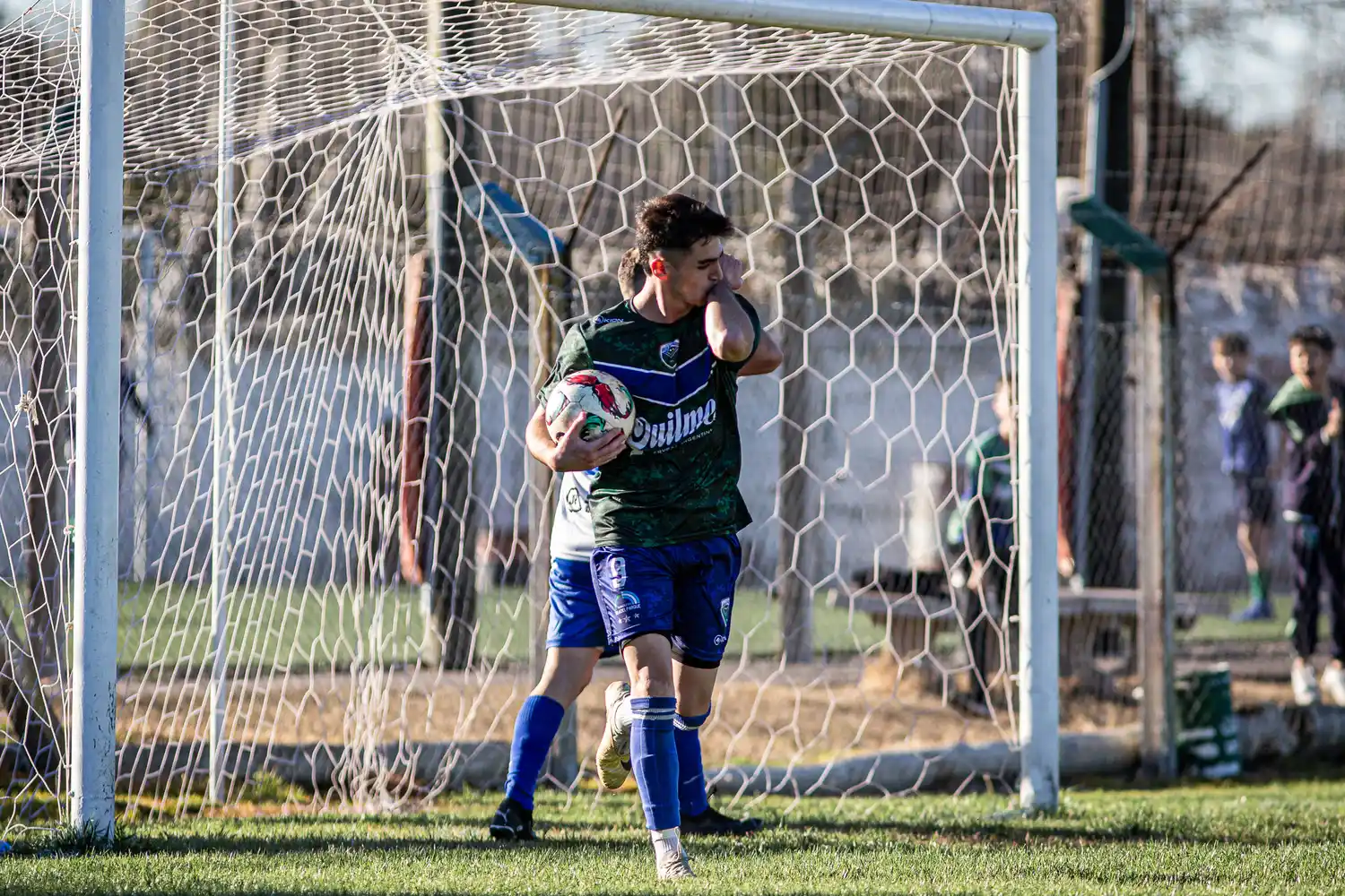 Facundo Franceschetti goleador de Villa: “Se sufrió mucho el torneo”