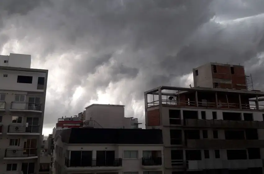 Rige un alerta meterológico por fuertes tormentas eléctricas
