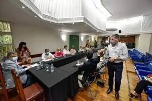 Los gremios discutirán la propuesta del gobierno y se reunirán nuevamente en febrero