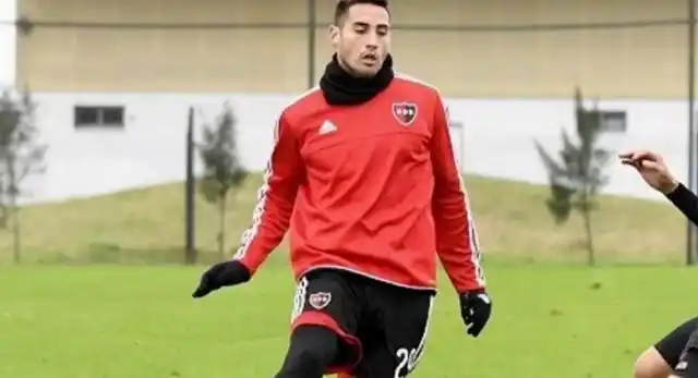 El delantero de Newells Francisco Fydriszewski dio positivo en un control de alcoholemia
