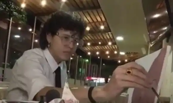 Joven pintor que padece una terrible enfermedad quiere exponer en Europa