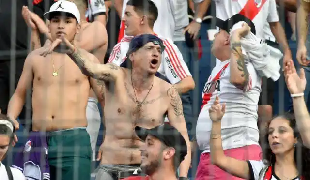 Varios hinchas de River Plate fueron detenidos en la previa del duelo ante Cerro Porteño 