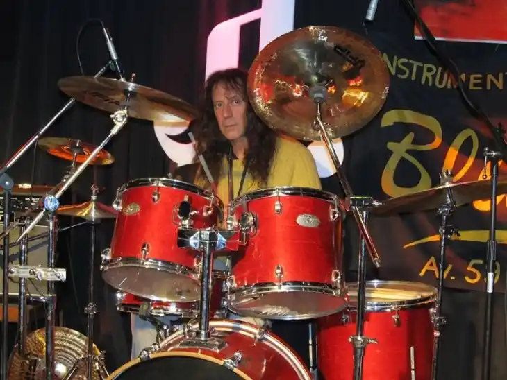 Adolfo Matar, a cargo de la batería