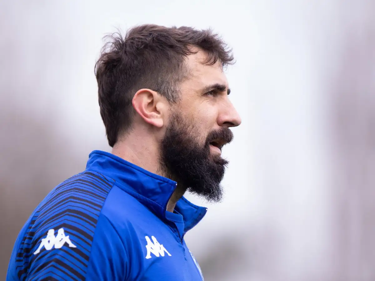 Pratto ya se entrena con el plantel de Vélez 