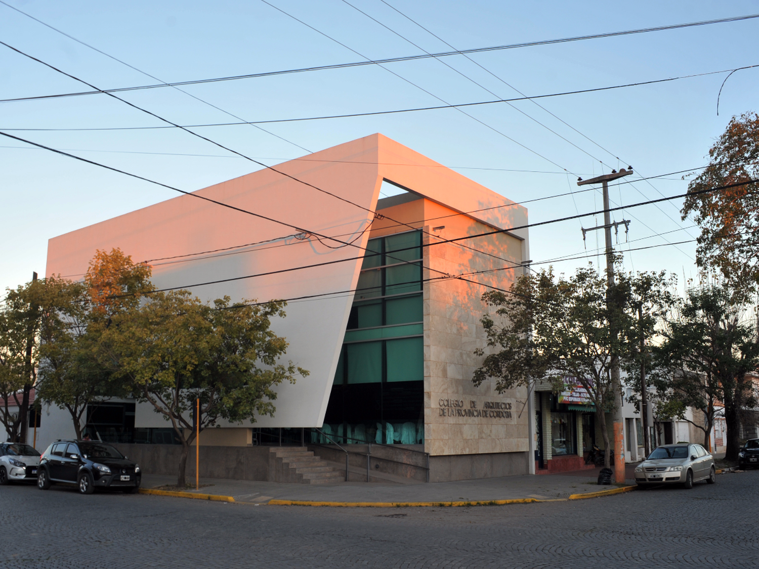 Profesionales apoyan la gestión para sumar la carrera de Arquitectura