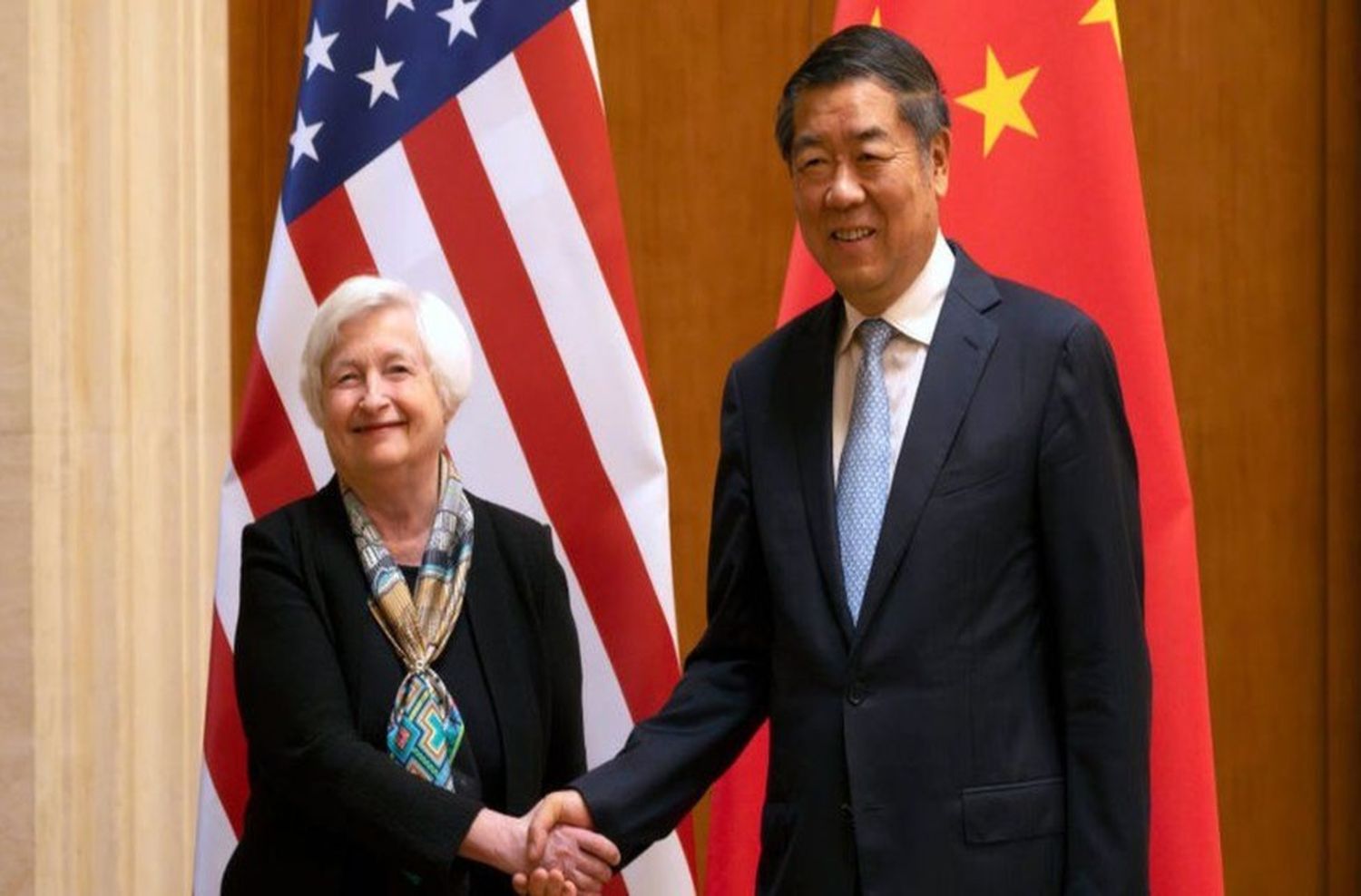 Yellen dice que la relación de EEUU con China dio un paso adelante con su visita a Beijing