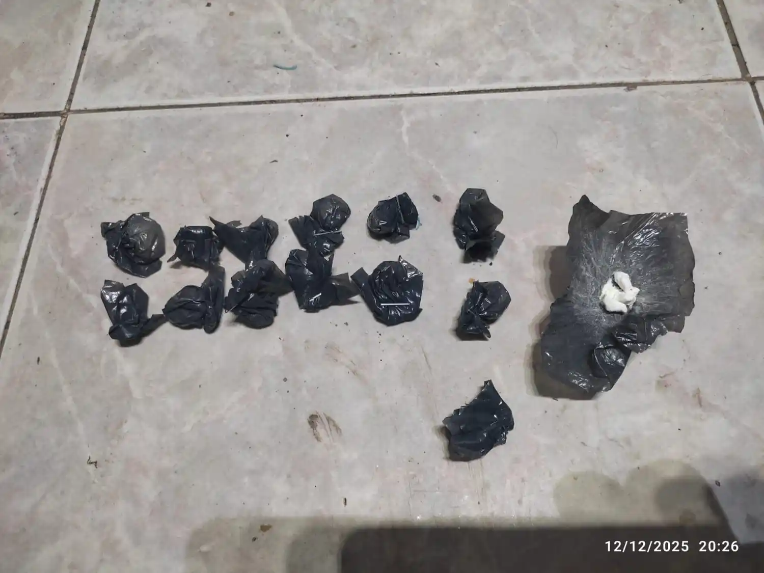 Un joven fue detenido con cocaína y marihuana en la zona sur.