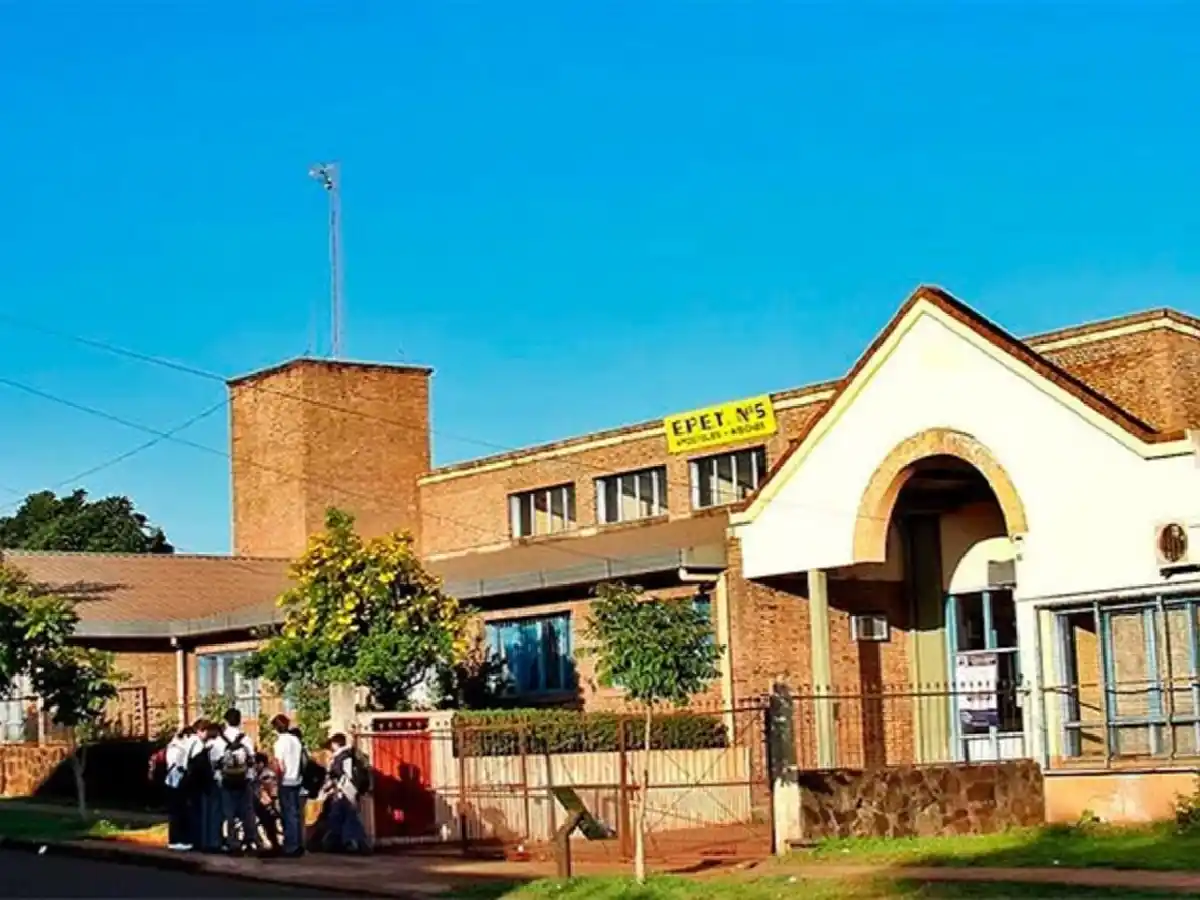 Misiones: alumno en grave estado tras explosión de un tanque