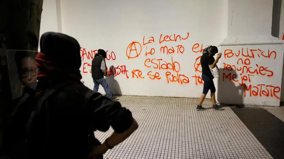 Mar del Plata: Atacan a piedrazos un hotel de Gendarmería