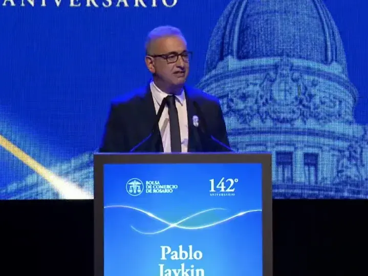 Javkin en la Bolsa de Comercio: "Queremos ser protagonistas de la discusión por un federalismo serio y real".