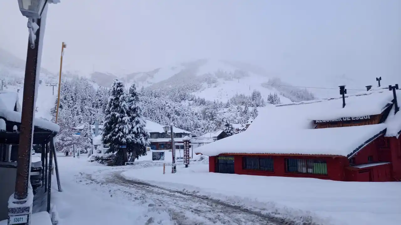 Fuertes nevadas en Bariloche