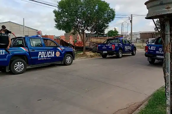 Con un arma blanca tumbera robaron dinero en efectivo de un local comercial de Rafaela: un menor de edad fue atrapado