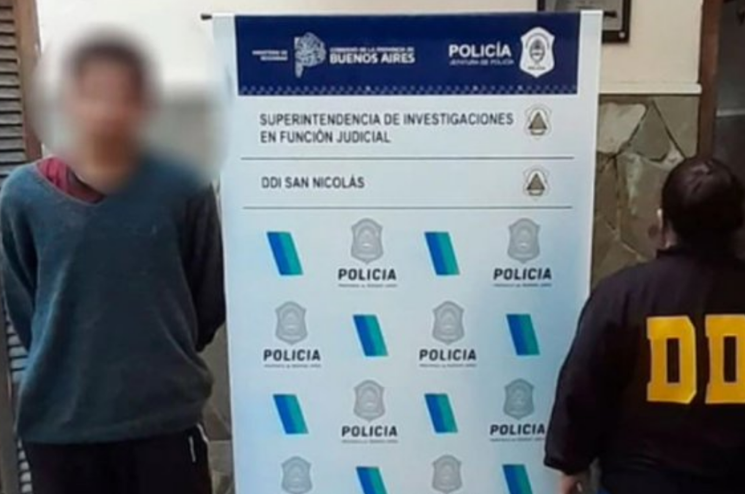 Detuvieron a una pareja acusada de matar a golpes a su beba recién nacida