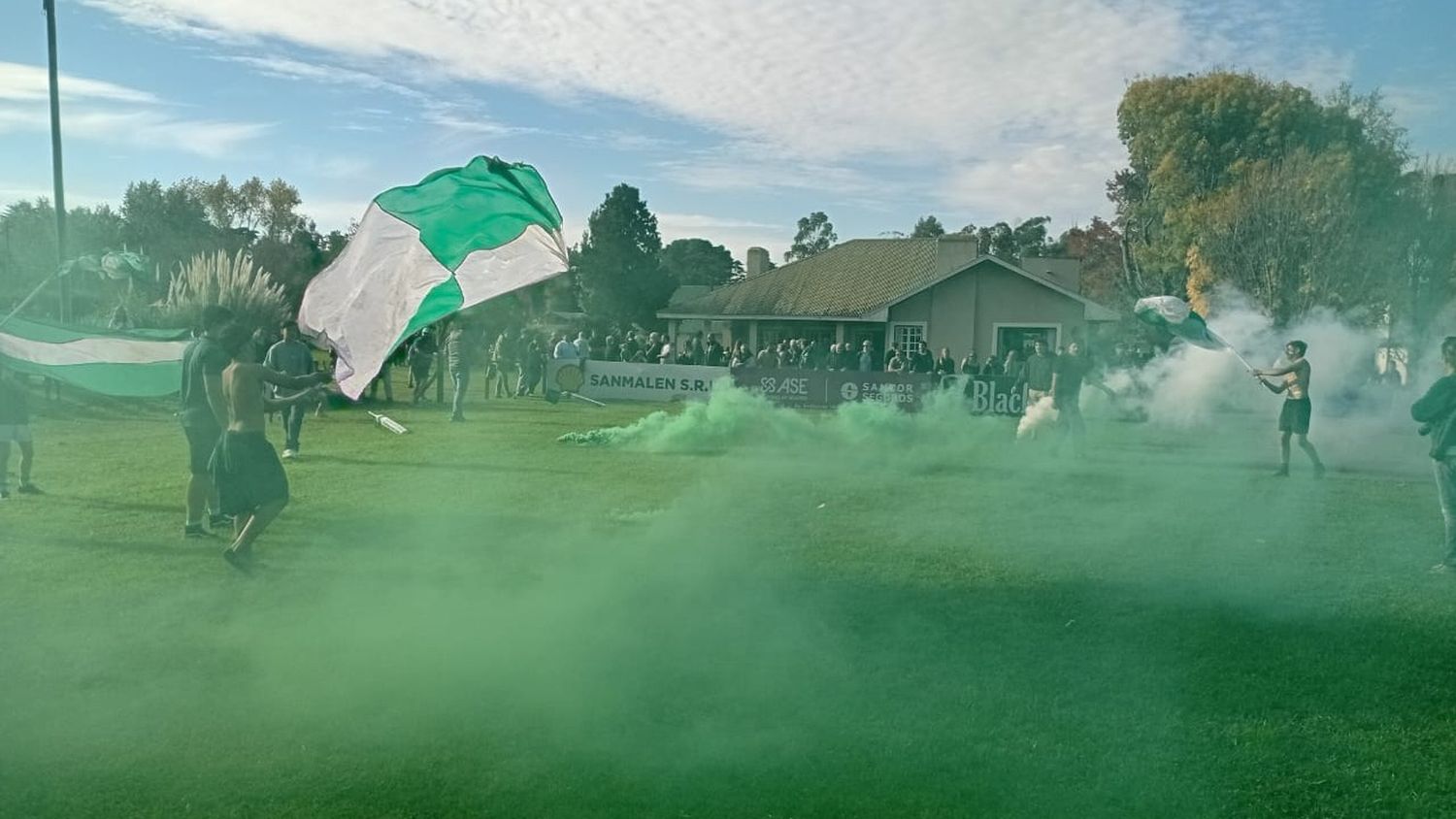 Los Cardos no pudo con Sporting