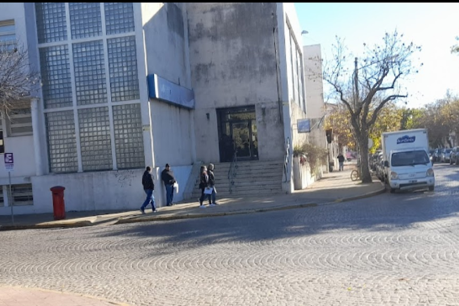 Corte parcial del tránsito en calle Moreno y 25 de Mayo