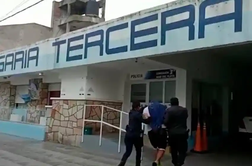 Detienen a un ladrón autor de al menos tres atracos a comercios